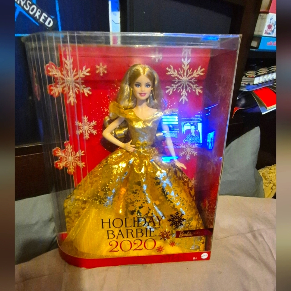 Barbie Holiday 2020 Doll in Gold Dress